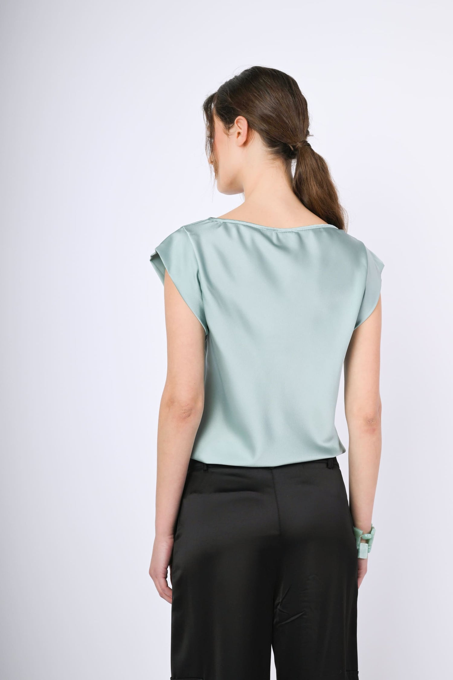 TF23107VE-24_3_3_cd85d448-9950-48d5-abbd-d4089c69954b