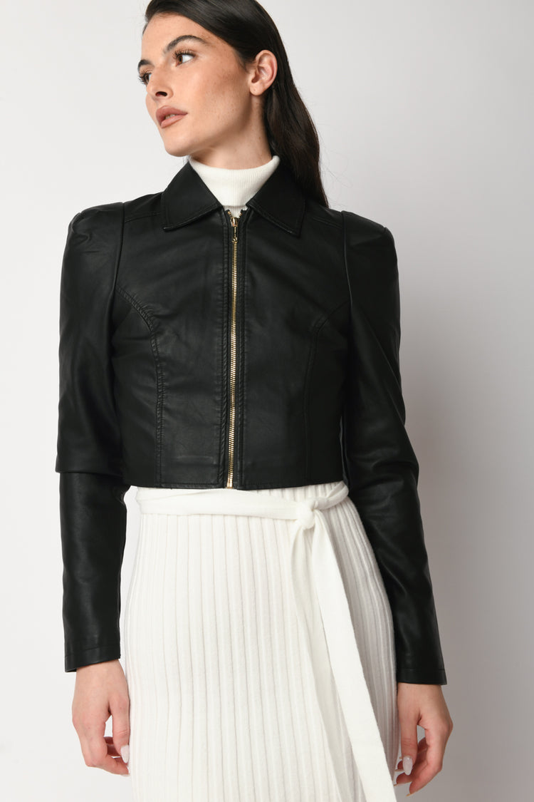 Giacca crop in similpelle