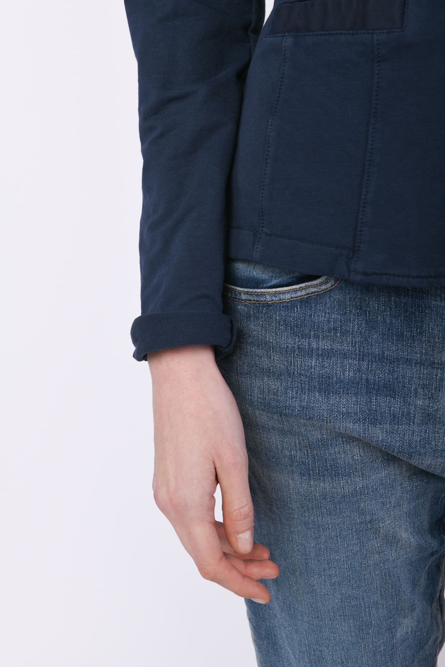 VA5147219NWBL-24_4_4_c855f58d-db7b-4ef3-96cc-2a0e91d0d601