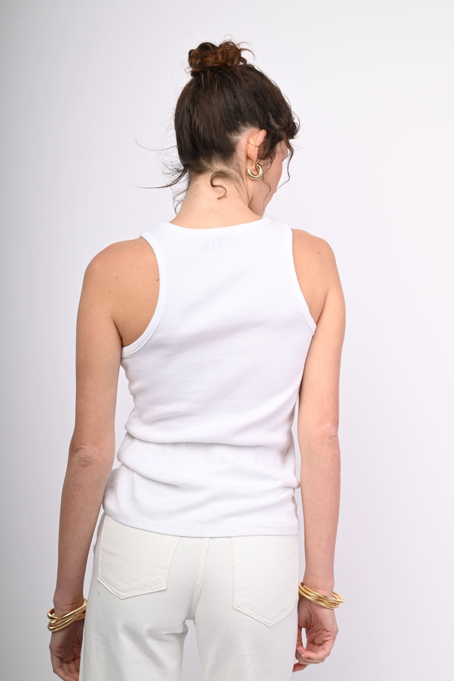 VA722139PA-24_3_4_52ab1089-e7a5-443f-a868-e59459c34a64