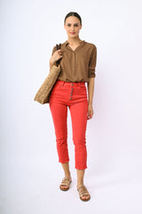 Jeans crop con bottoni