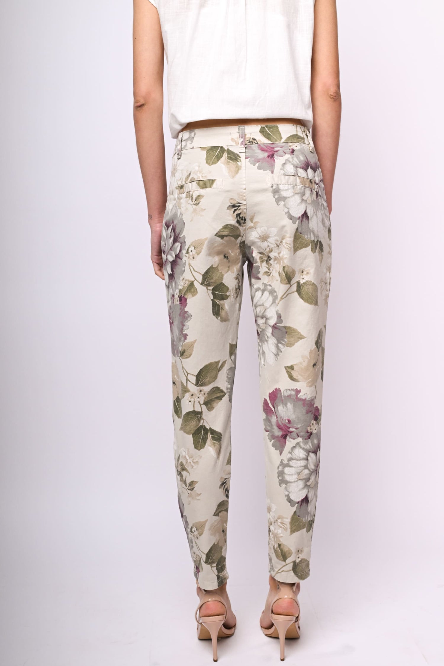 VA820187FABE-24_6_6_f82e001a-4c10-4d92-a9f6-8c65948c40a8