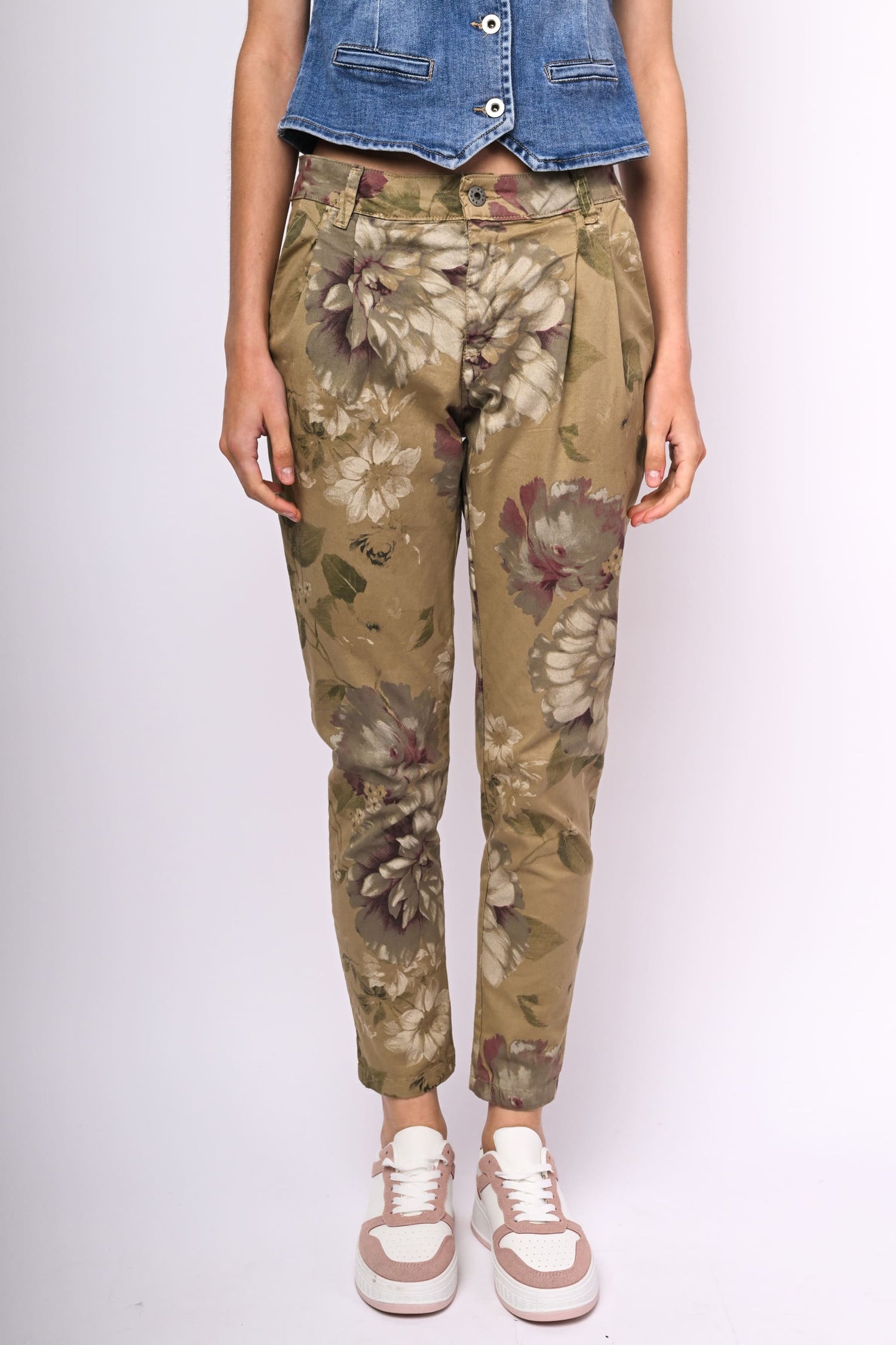 VA820187FAFG-24_2_2_1e07ee88-be56-4de1-8e0a-25324f4625ba