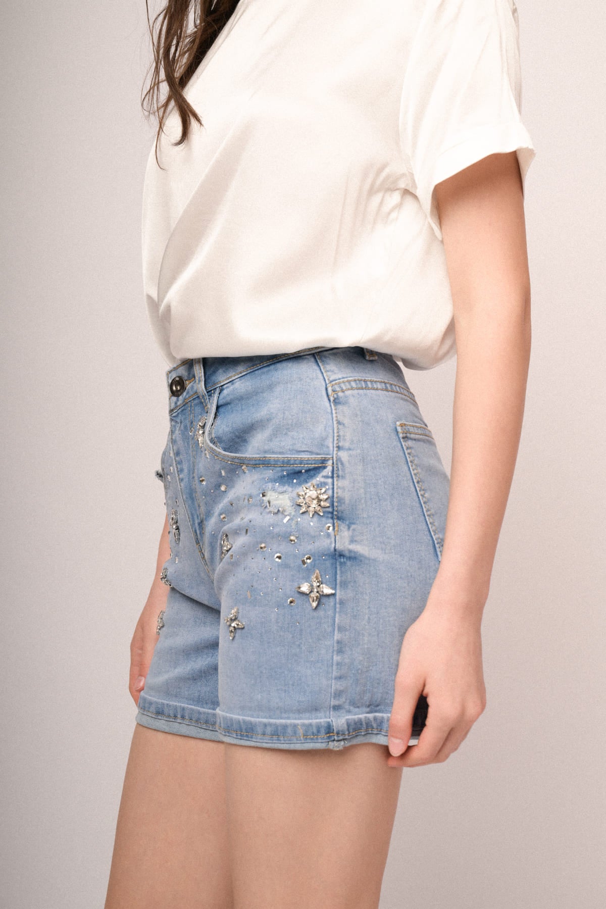 Shorts denim con applicazioni