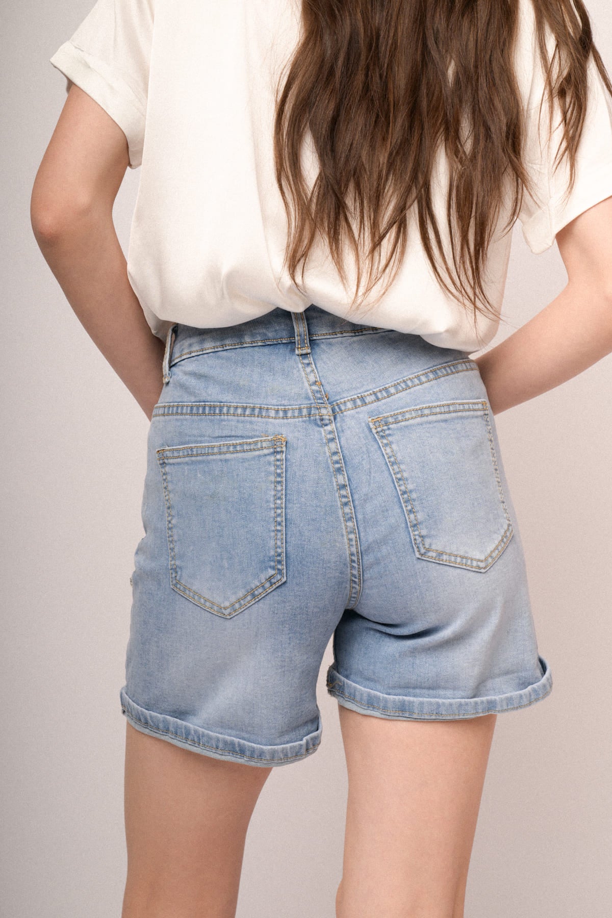 Shorts denim con applicazioni