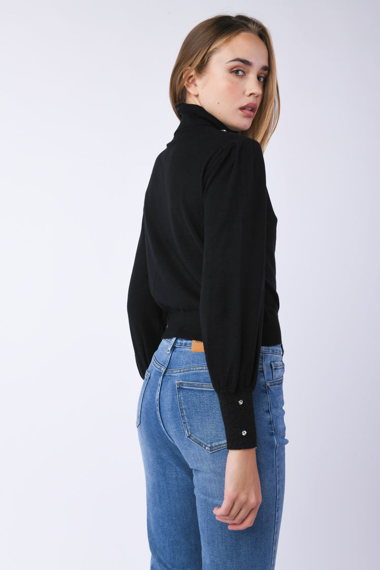 Dolcevita con strass decorativi