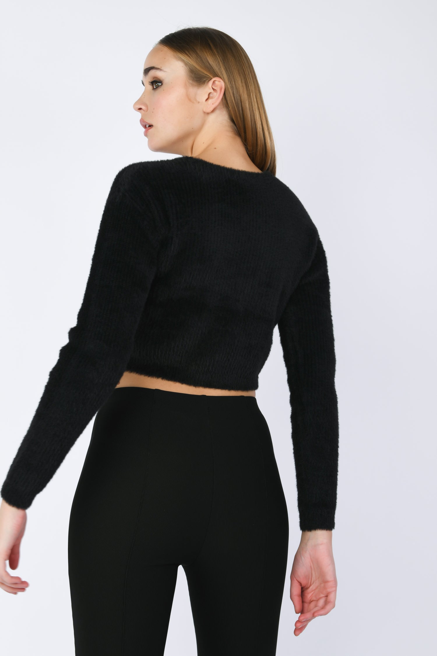 VG23142ANE-23_4_4_97ac06ca-1bf3-4338-8ac3-9ef07613c60b