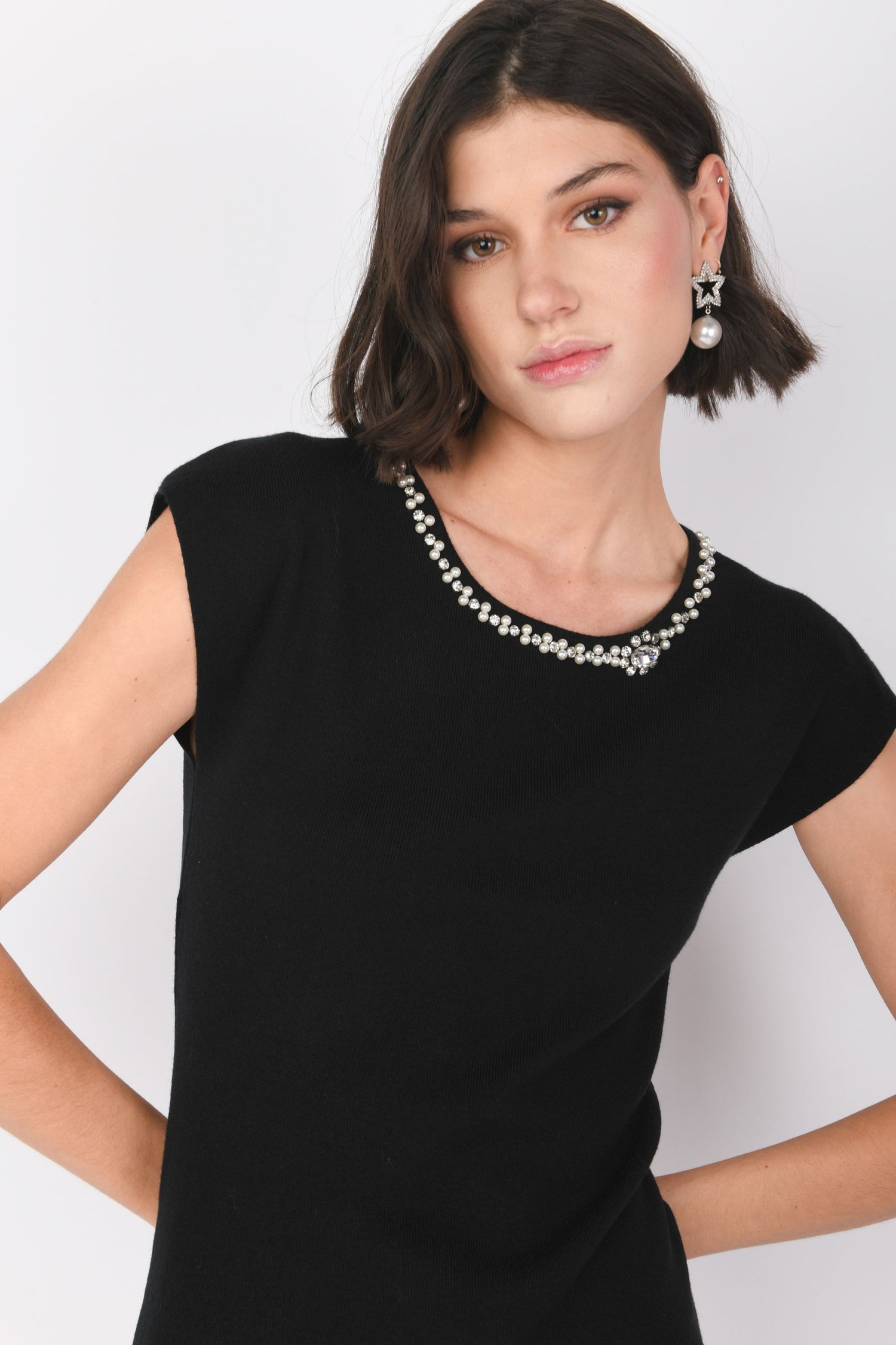 VG23240NE-23_3_3_5d64dd68-9d43-4a98-b198-88ecb5ff8bfb