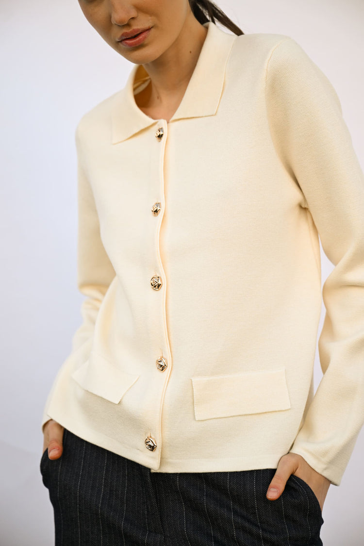 Cardigan con colletto e bottoni gioiello