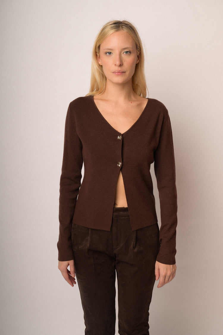 Cardigan con bottone