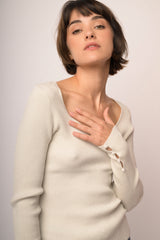 Maglia scollo con bottoni manica lurex