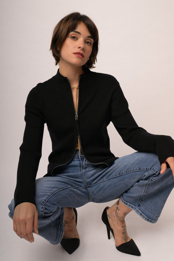 Cardigan in maglia nera con zip