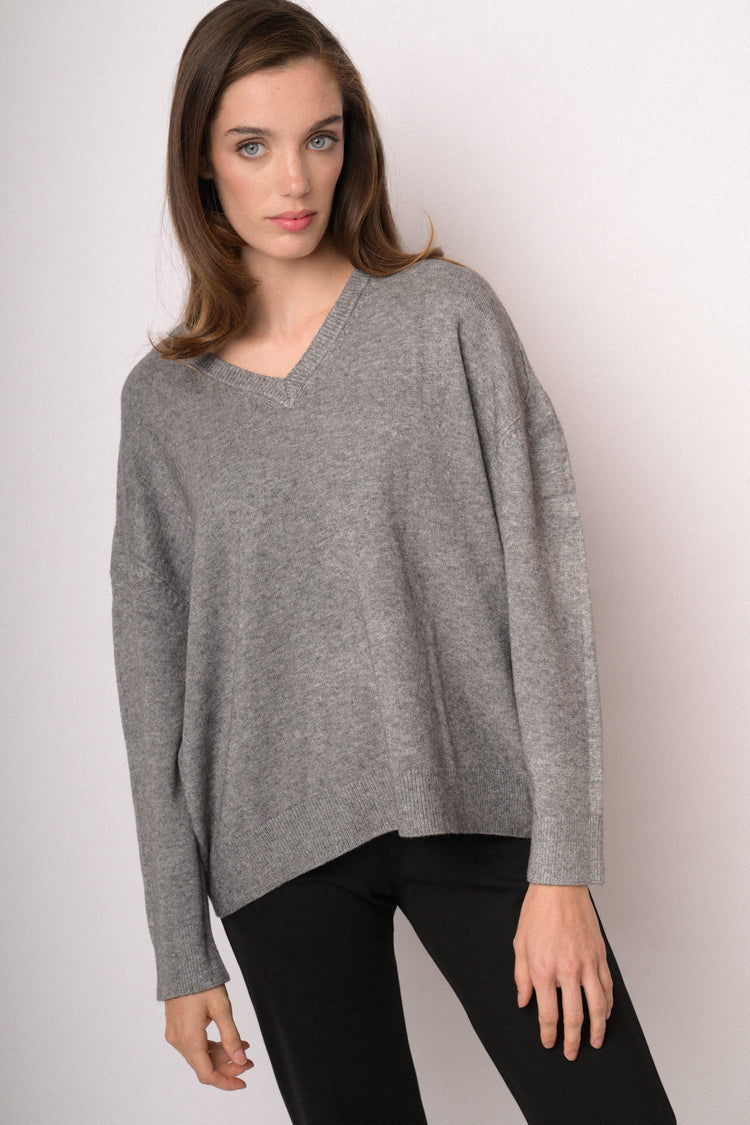 Maglia over con scollo a V grigia