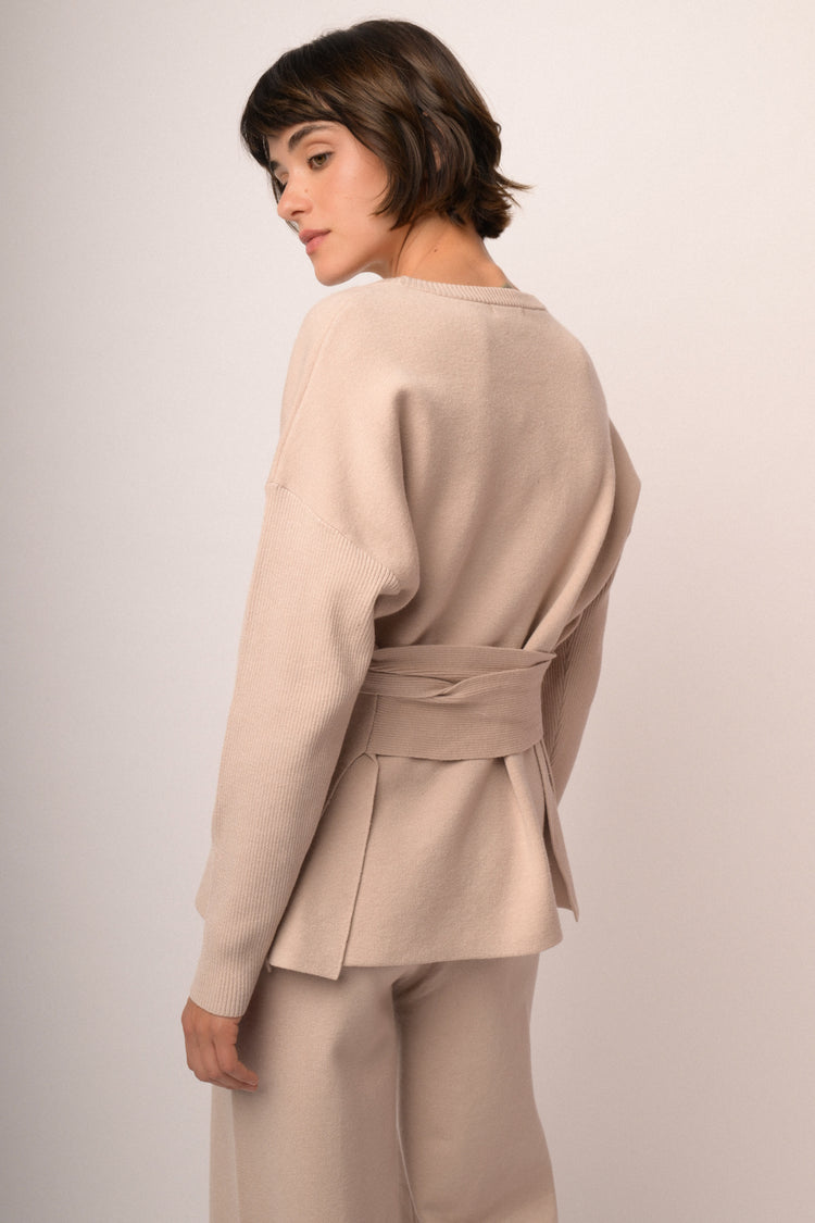 Maglia over con cintura