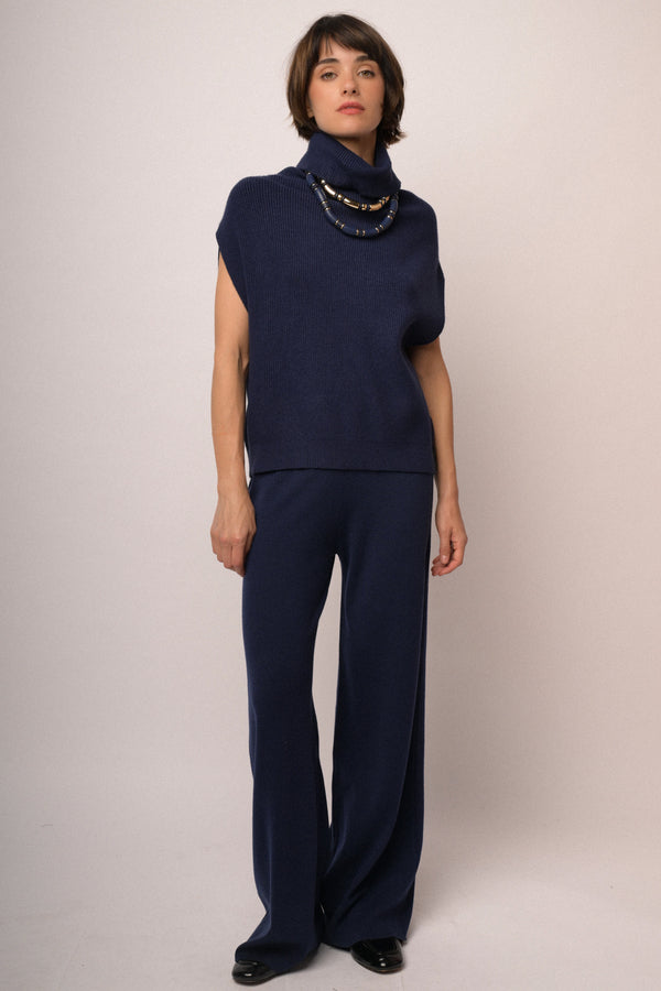 Maglia smanicata collo