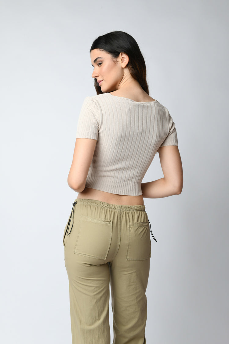 Top crop con scollo a V