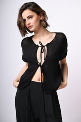 Top in maglia con laccetti