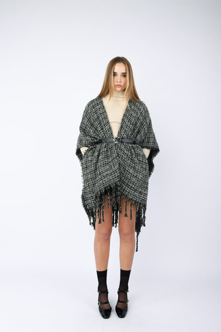 Poncho in tweed check