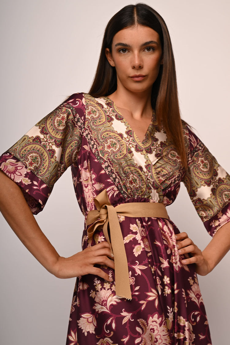 Abito lungo a kimono a stampa etnico-floreale