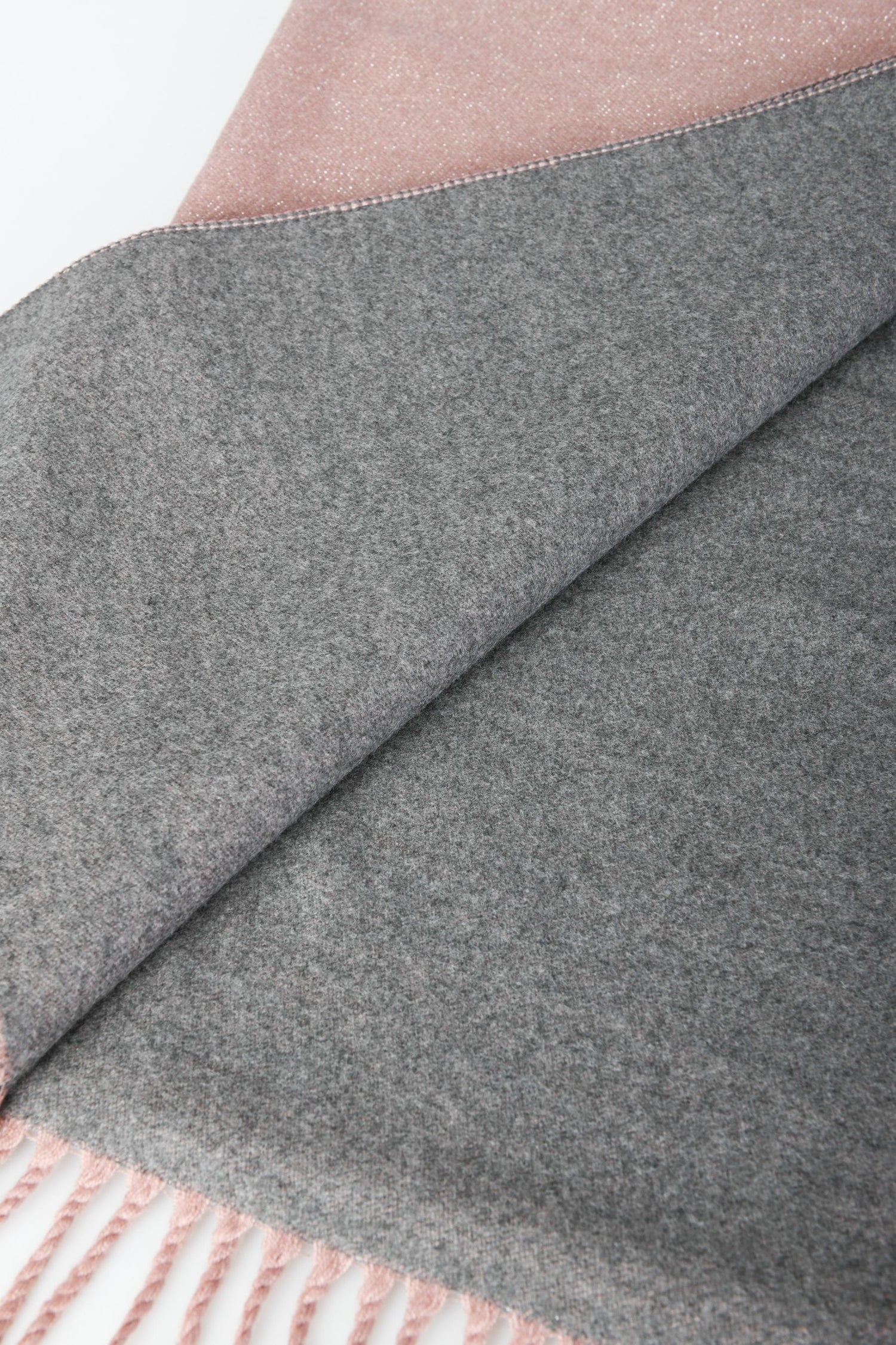 XR79RS-23_2_2_e91c2f87-81e3-423d-889b-3e8aea585185