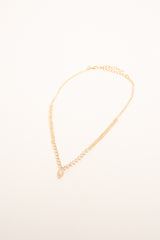 Collana in metallo dorato con strass