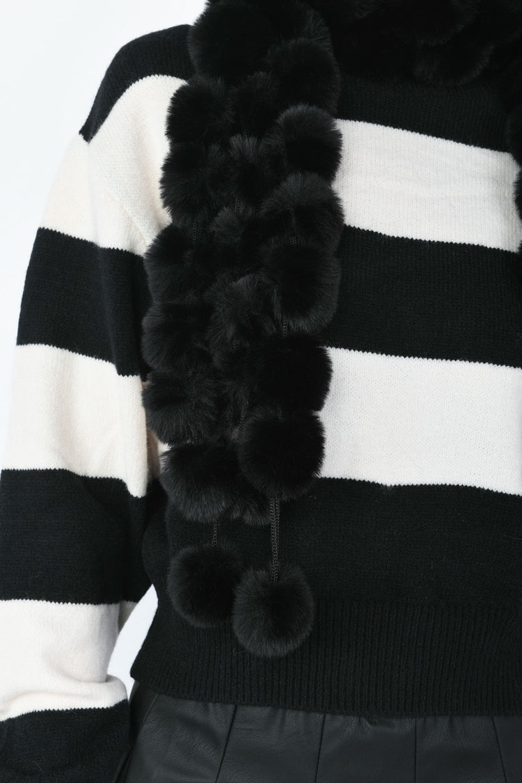 Sciarpa in faux fur a pompon