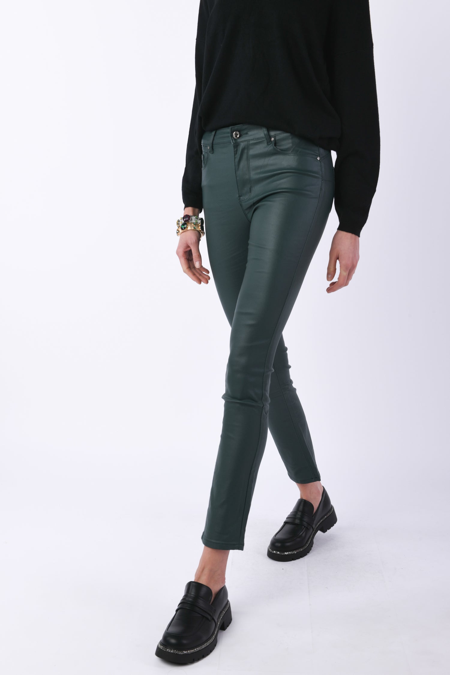 Y322Y316VE-23_2_2_b55ac7bb-8c31-4fbf-9e64-aa67a5bce6bb