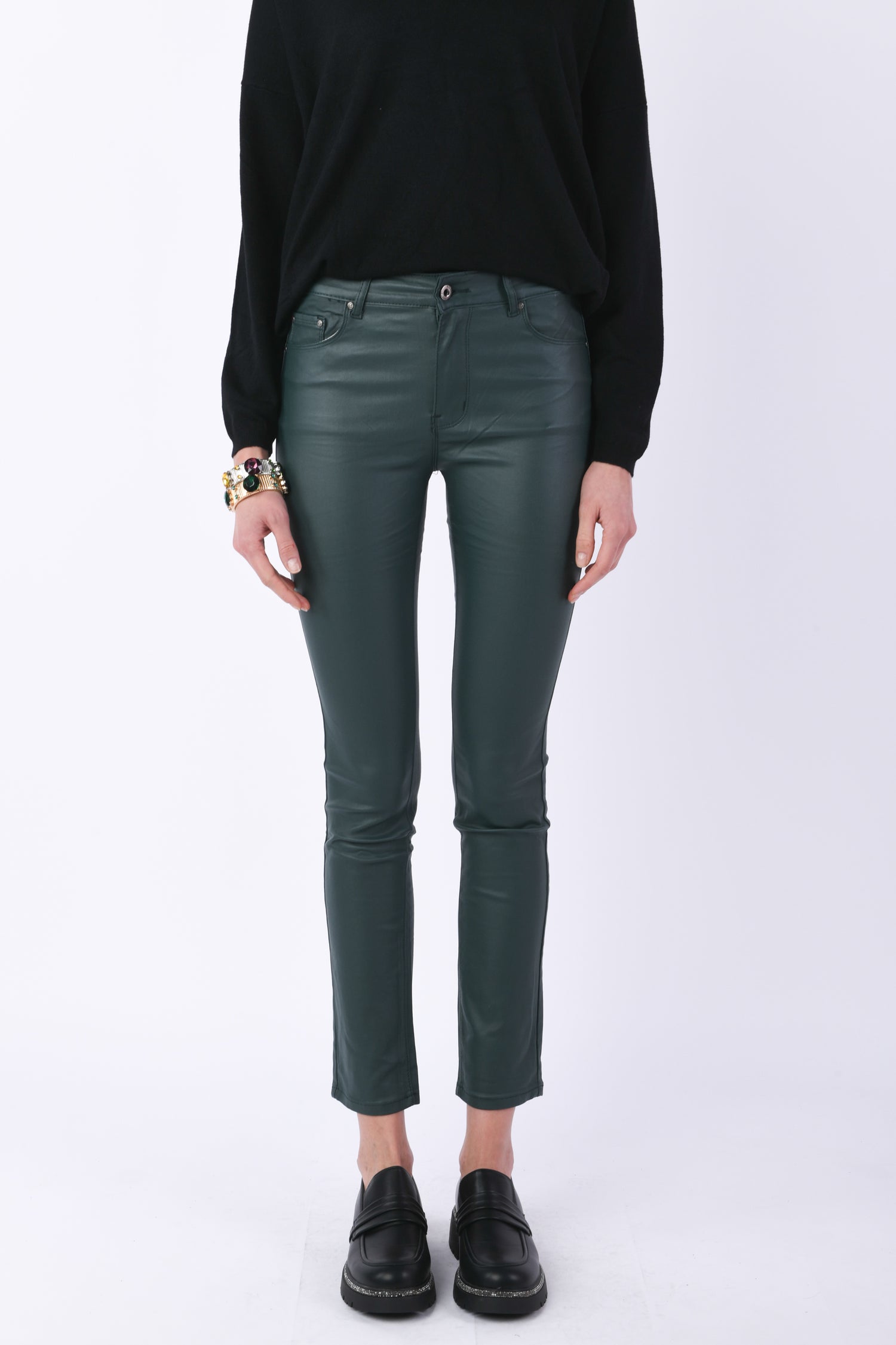 Y322Y316VE-23_3_3_82ecb54d-d147-42a1-9c67-347990f4a528