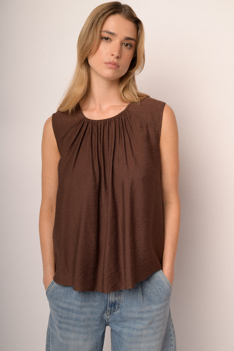 Top basic con drappeggi cioccolato