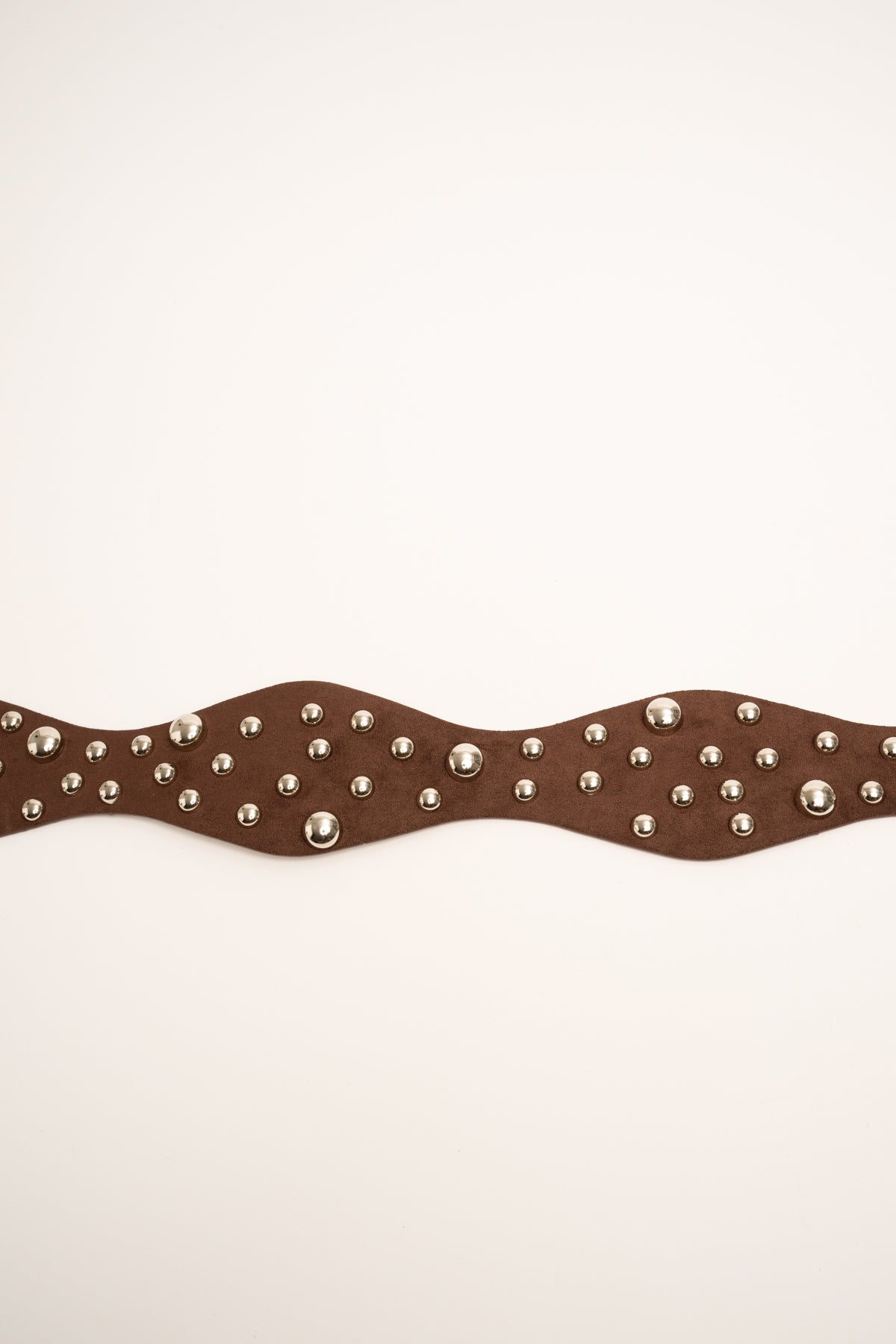 Cintura vellutata con borchie