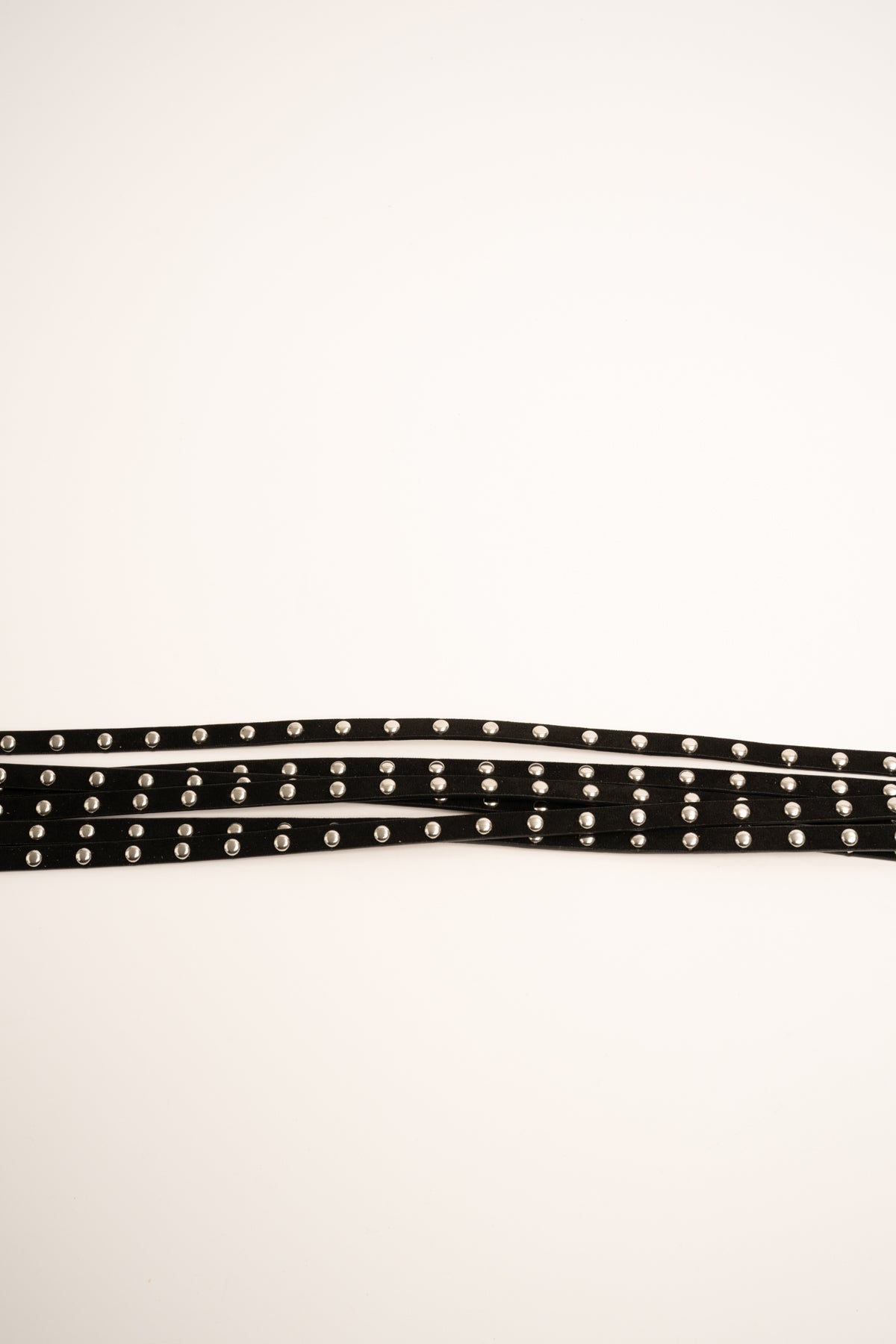 Cintura  tagli e borchie