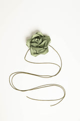 Collana laccio e fiore