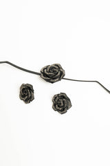 Collana laccio con orecchini fiore
