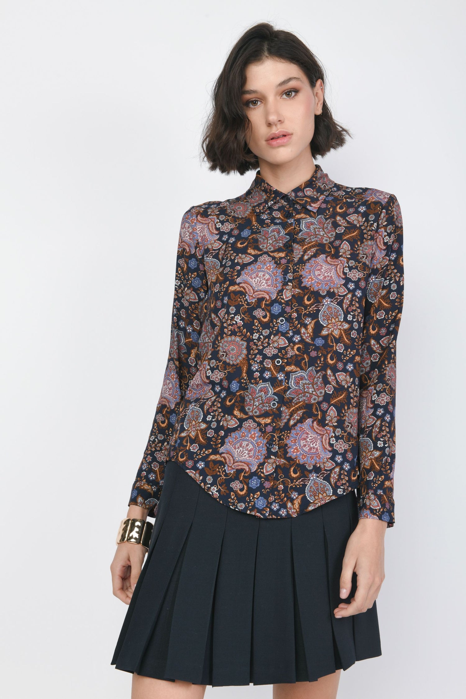 YU2349FABL-23_6_6_1cb97d11-0362-4676-8bf8-d5a3a0d72003