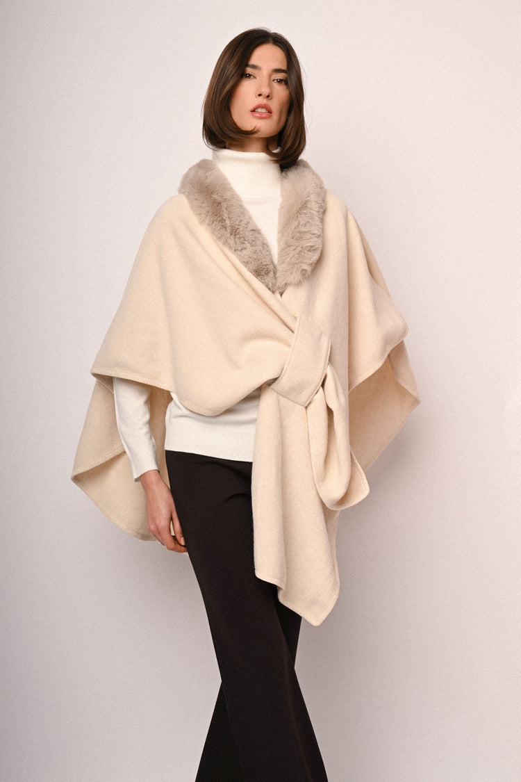 Mantella con collo in faux fur