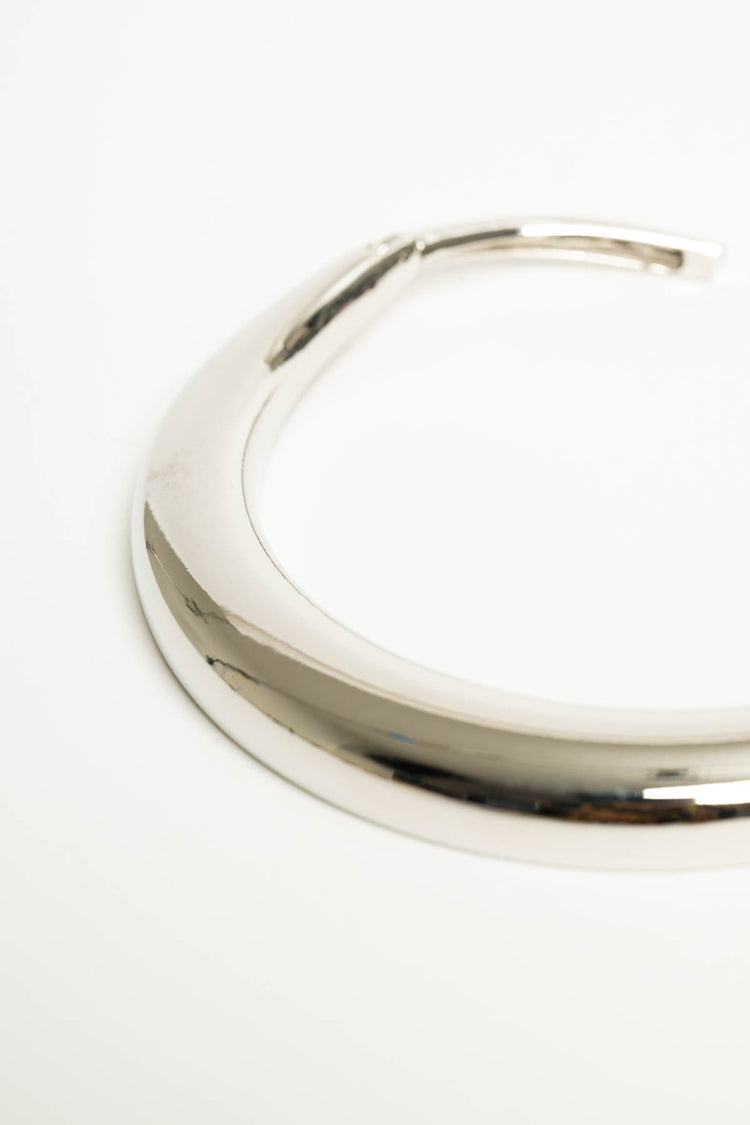 Collana rigida
