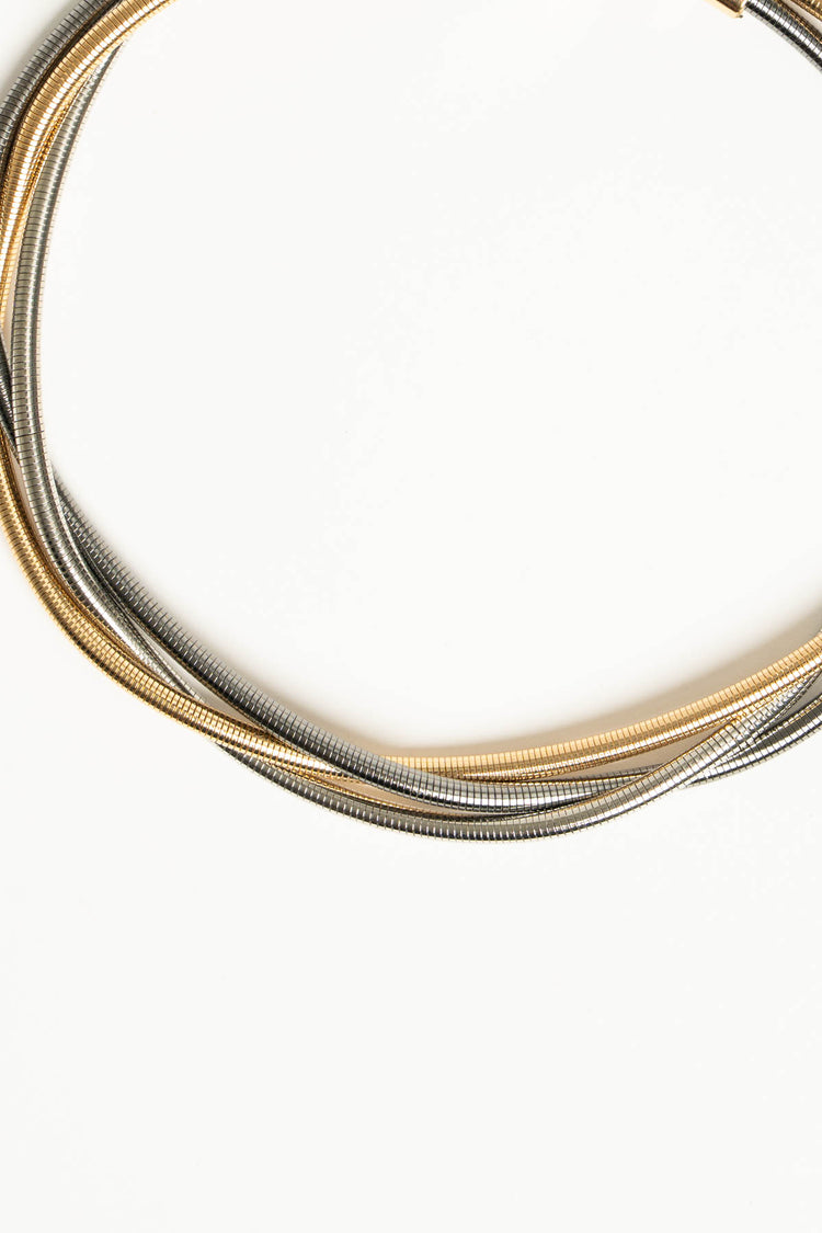 Collana rigida