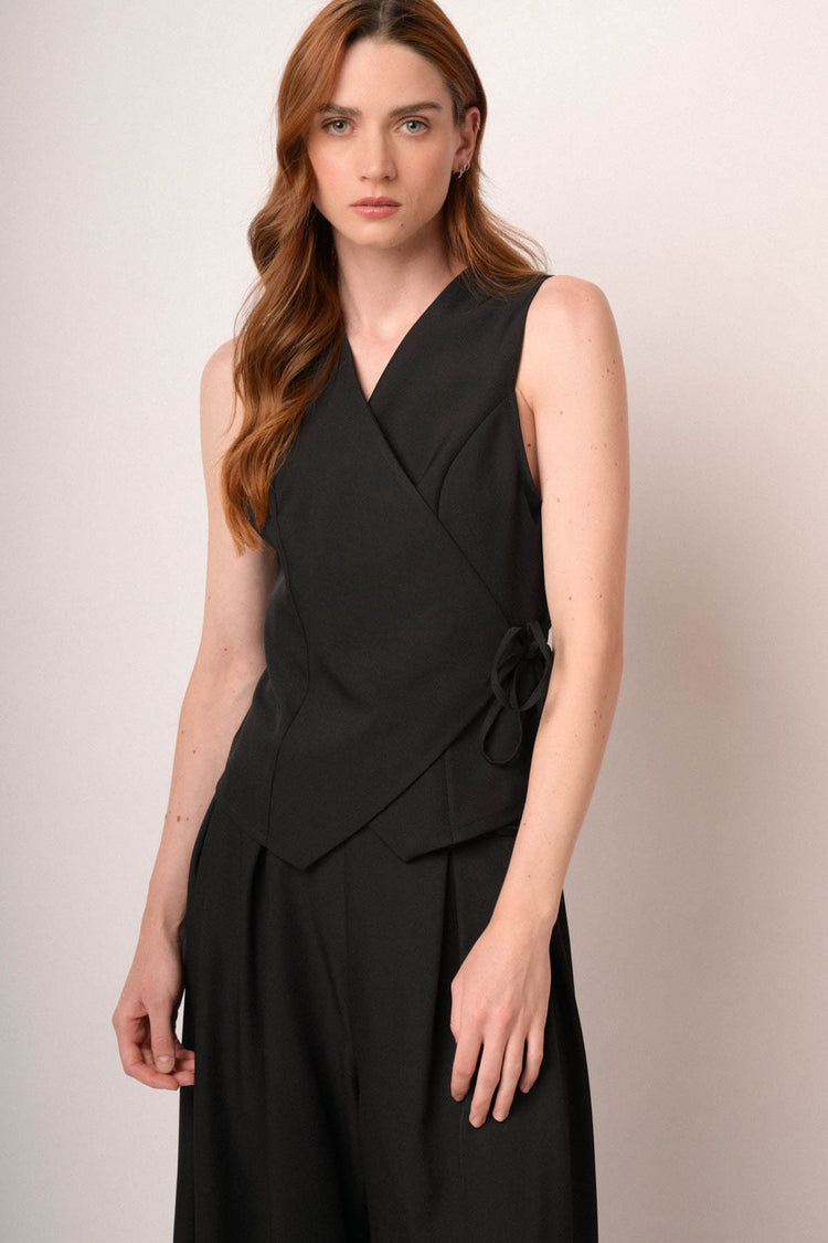 Gilet con laccio rosa