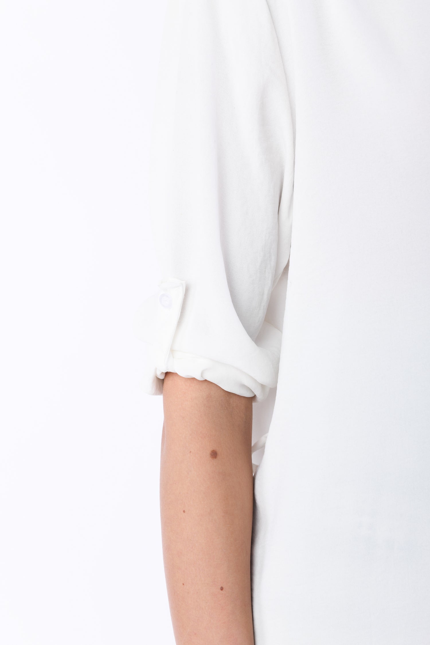 Z299820BI-24_4_4_61f2cb4e-169f-4214-8e87-2d87bf6b583c