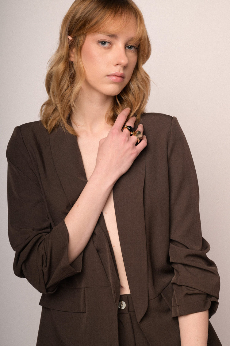 Blazer con maniche arricciate e crop cioccolato