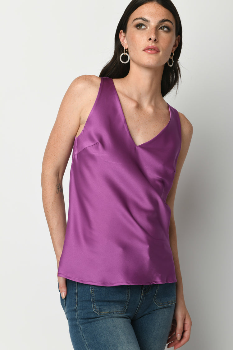 Top in raso con catenella