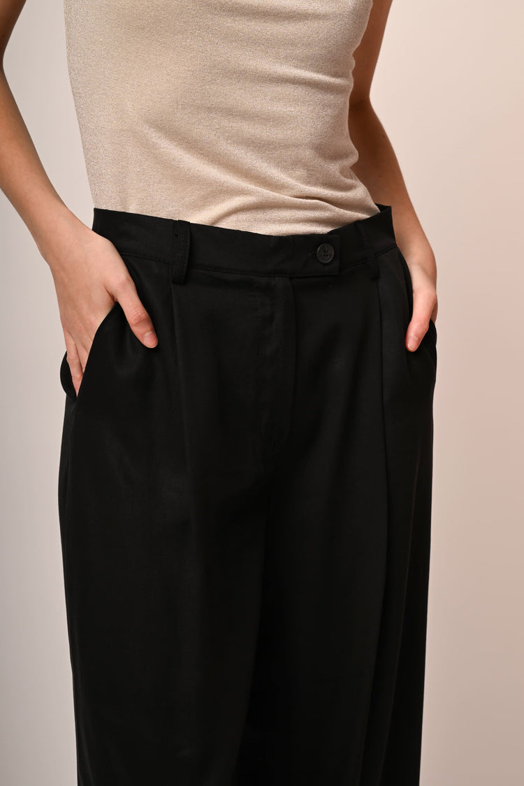 Pantaloni palazzo con pinces