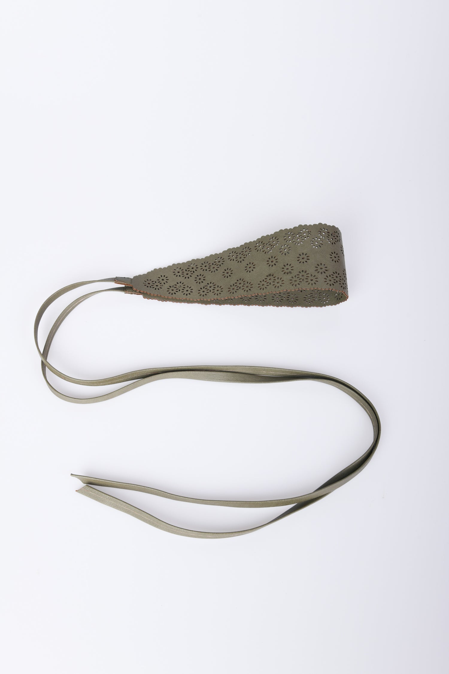 ZR211VM-24_1_1_3cf4a120-f7fe-40d4-a275-2c421eebfc05