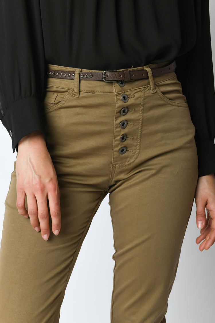 Pantaloni con cintura e bottoni